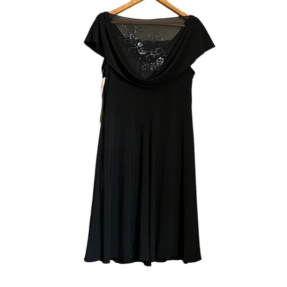 NWT! Patra black short sleeve bead detail dress. Size 12 - Picture 11 of 11